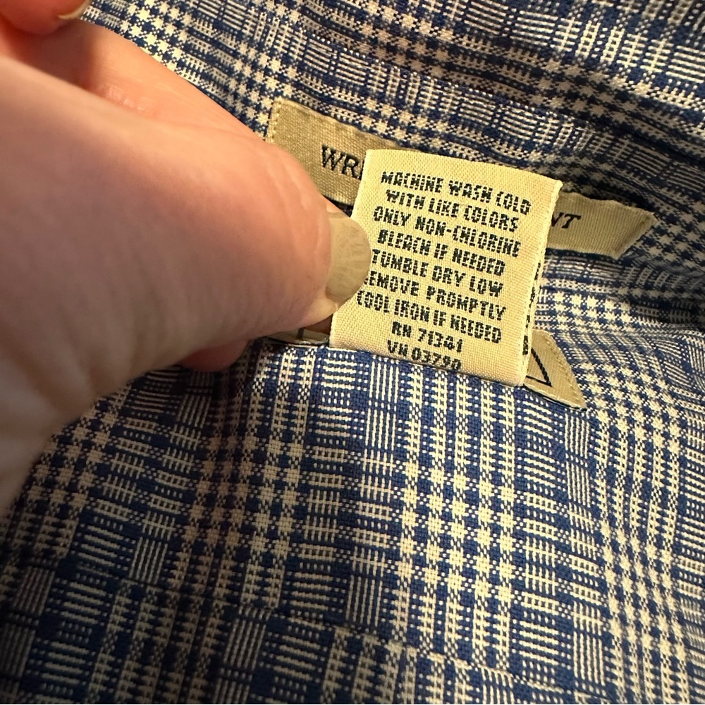 Ll Bean Wrinkle Resistant Button Down Size Xl - image 5